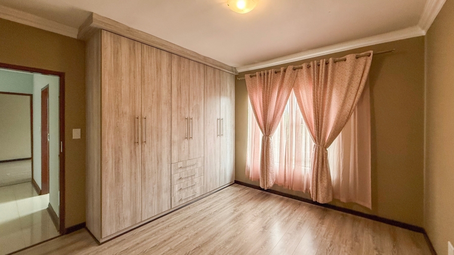 4 Bedroom Property for Sale in Birdwood Estate North West